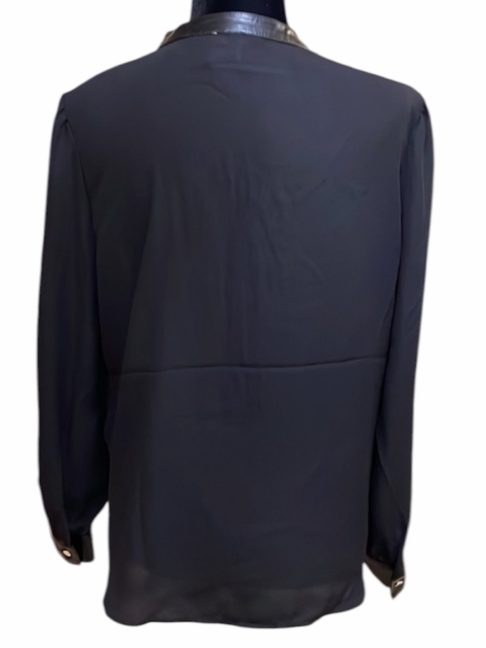 Anne Klein Career Long Sleeve Split V-Neck Top Leatherette Trim - Picture 3 of 7